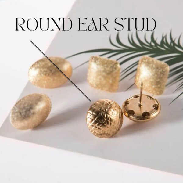 GOLD ROUND EAR STUD