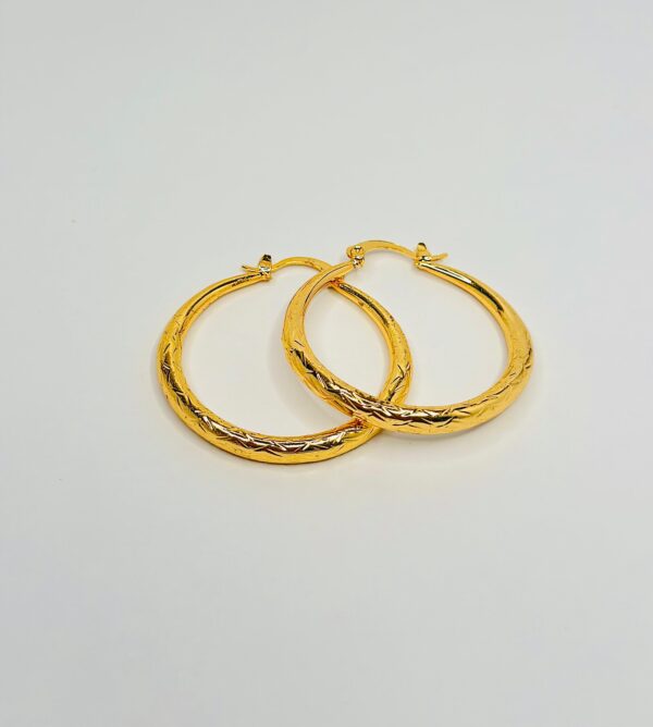 Essential: Golden Hoops